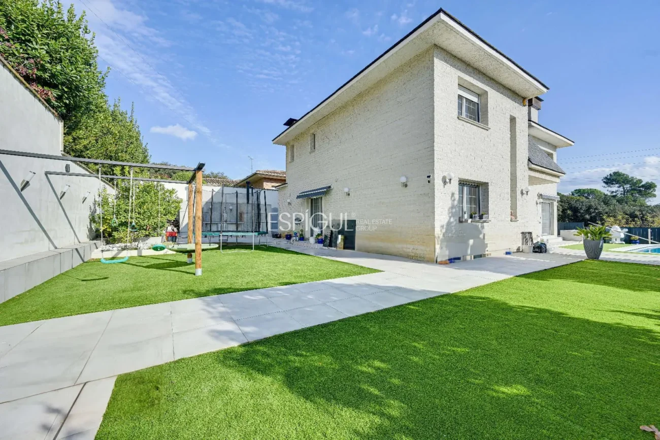 Preciosa casa en Palau – Girona