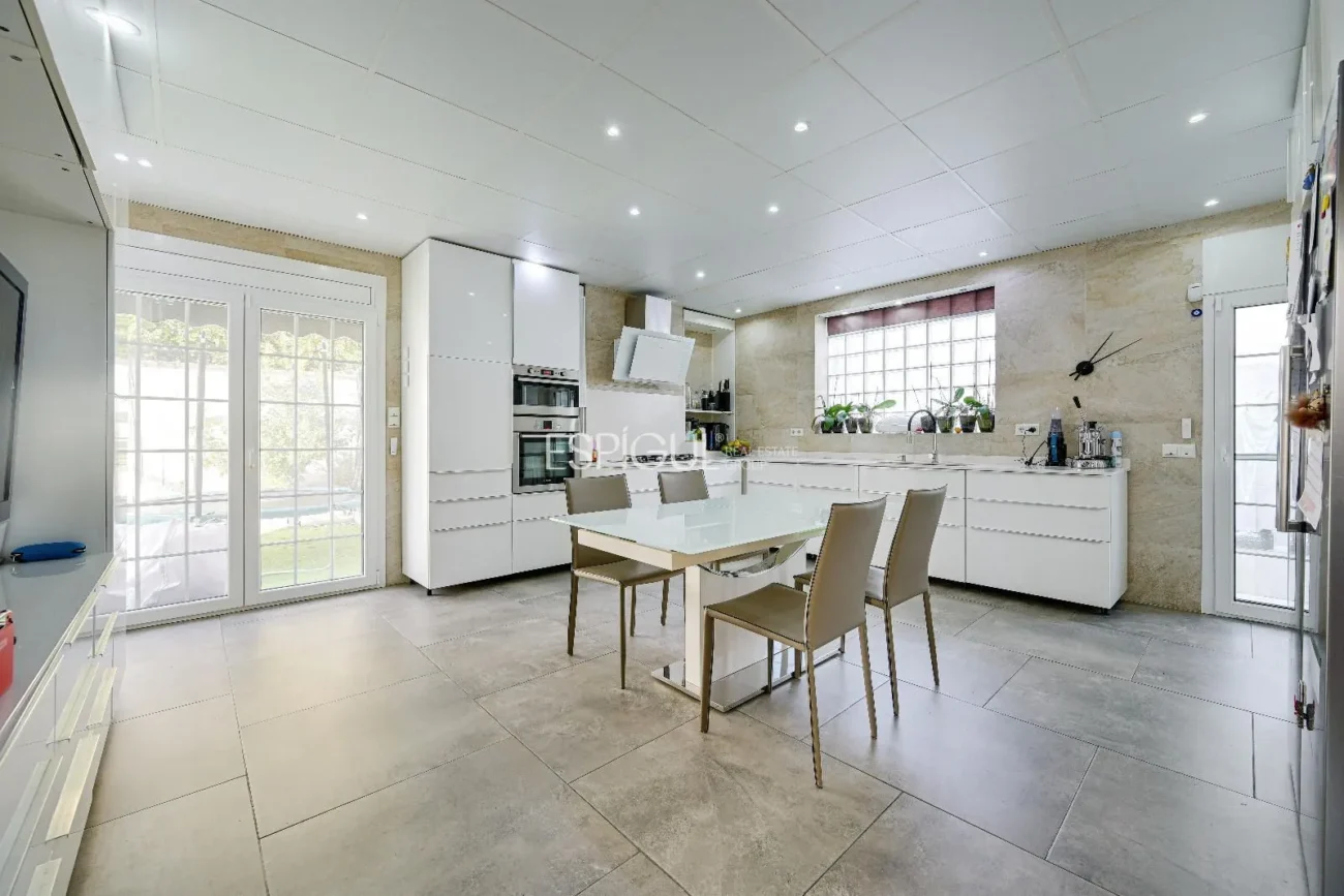 Preciosa casa en Palau – Girona