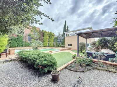 Propiedad con excelentes vistas panorámicas en Sant Berger, Teià