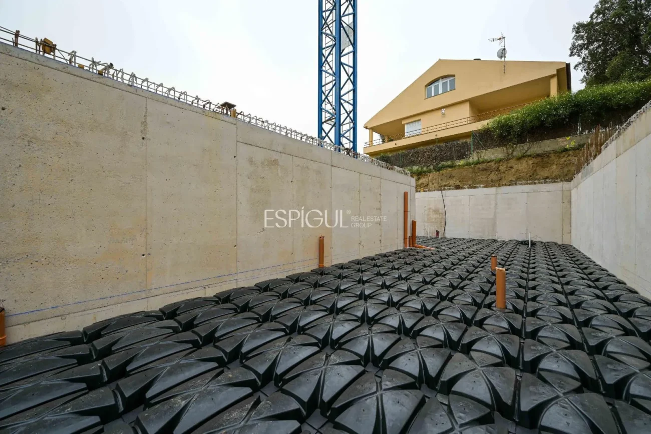 Proyecto exclusivo en el corazón de Cabrils – elegancia, luz y arquitectura contemporánea