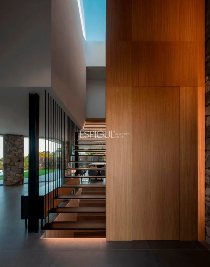 Residencia de diseño contemporáneo en Teià con piscina y jardín privado