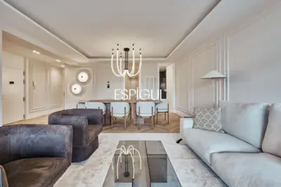 Изысканная квартира с террасой в Кастельяна, район Саламанка