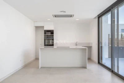 Terreny amb vistes al mar de 1.573m² a la urbanització de Treumal