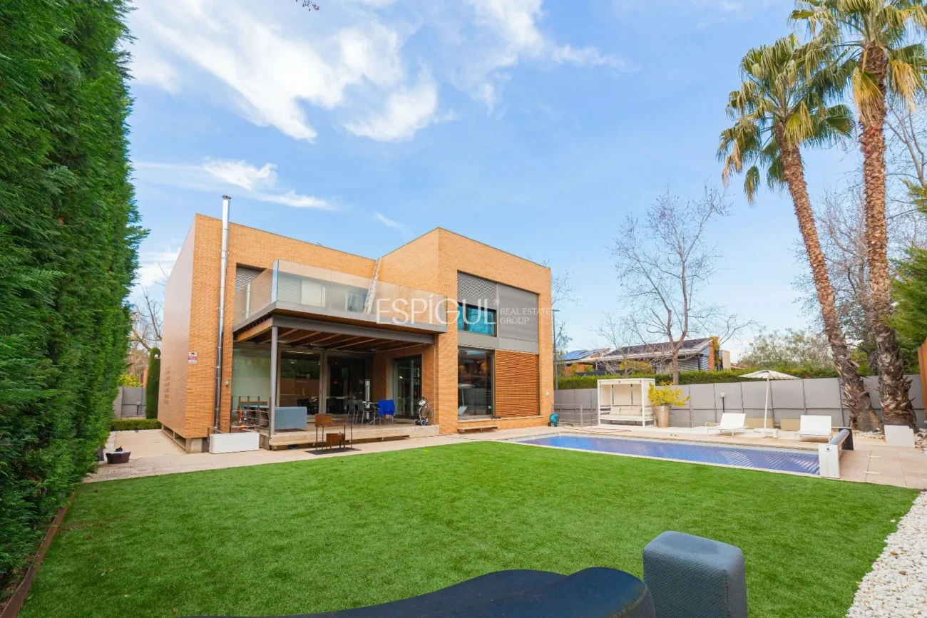 Unifamiliar de disseny a la zona Arxiu