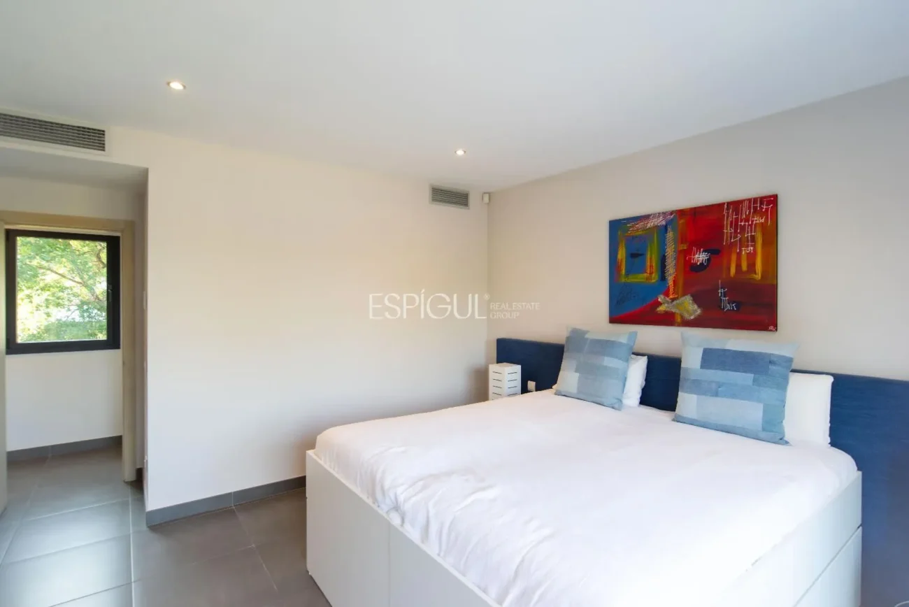 Villa de lujo en Calella de Palafrugell con piscina infinita y vistas panorámicas al mar