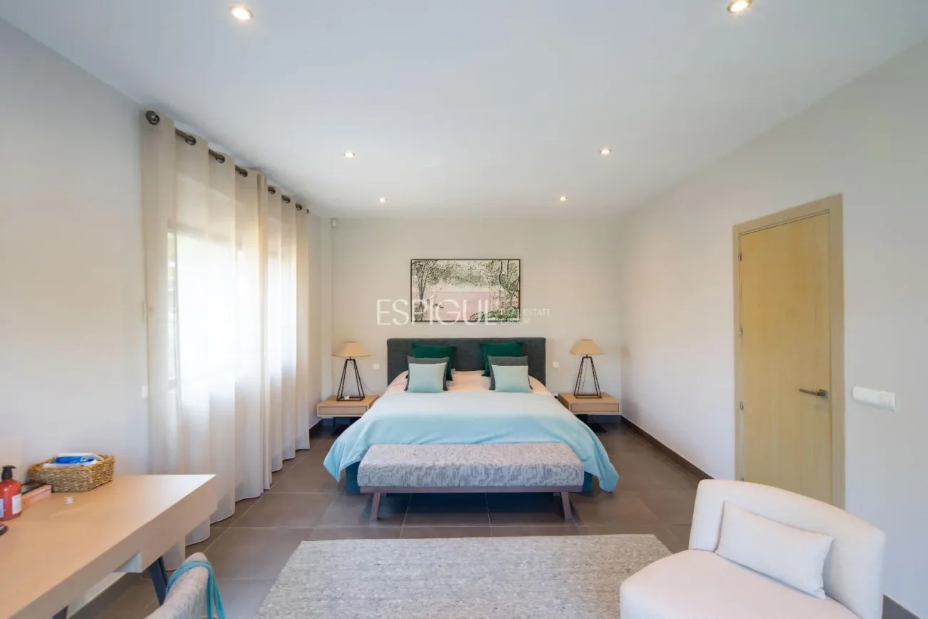 Villa de lujo en Calella de Palafrugell con piscina infinita y vistas panorámicas al mar