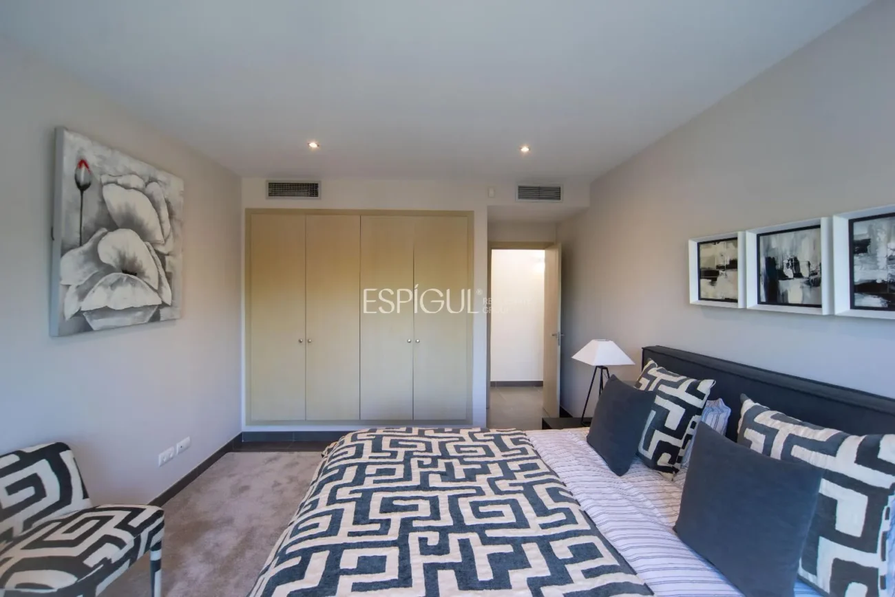 Villa de lujo en Calella de Palafrugell con piscina infinita y vistas panorámicas al mar