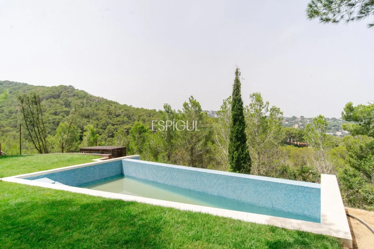 Villas de Lujo con Vistas al Mar en Begur