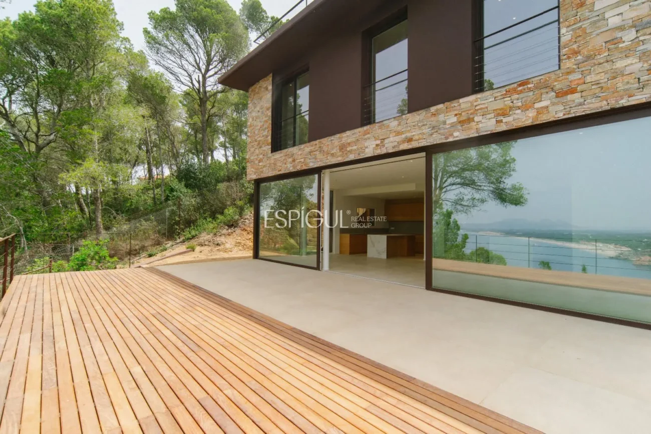 Villas de luxe avec vue sur la mer à Begur