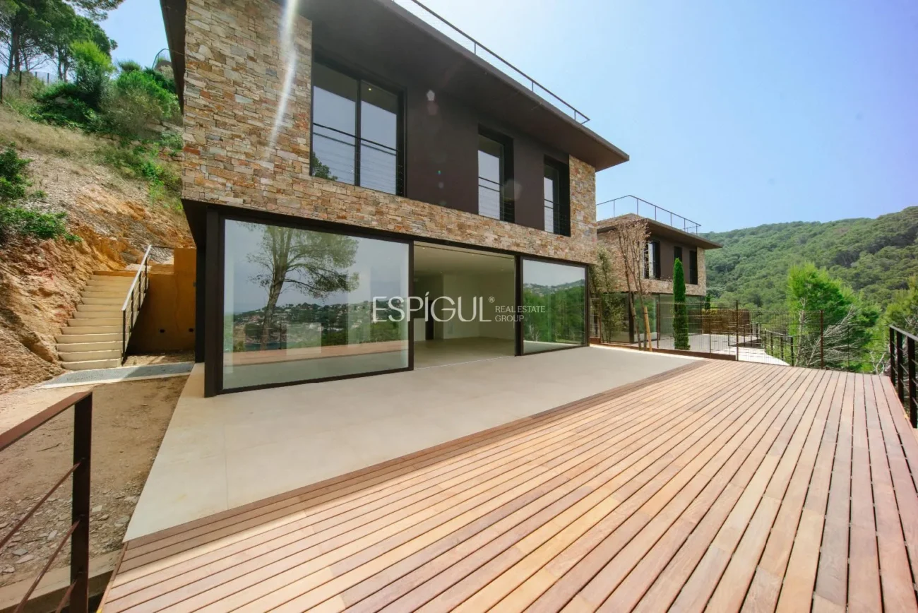 Villas de Lujo con Vistas al Mar en Begur