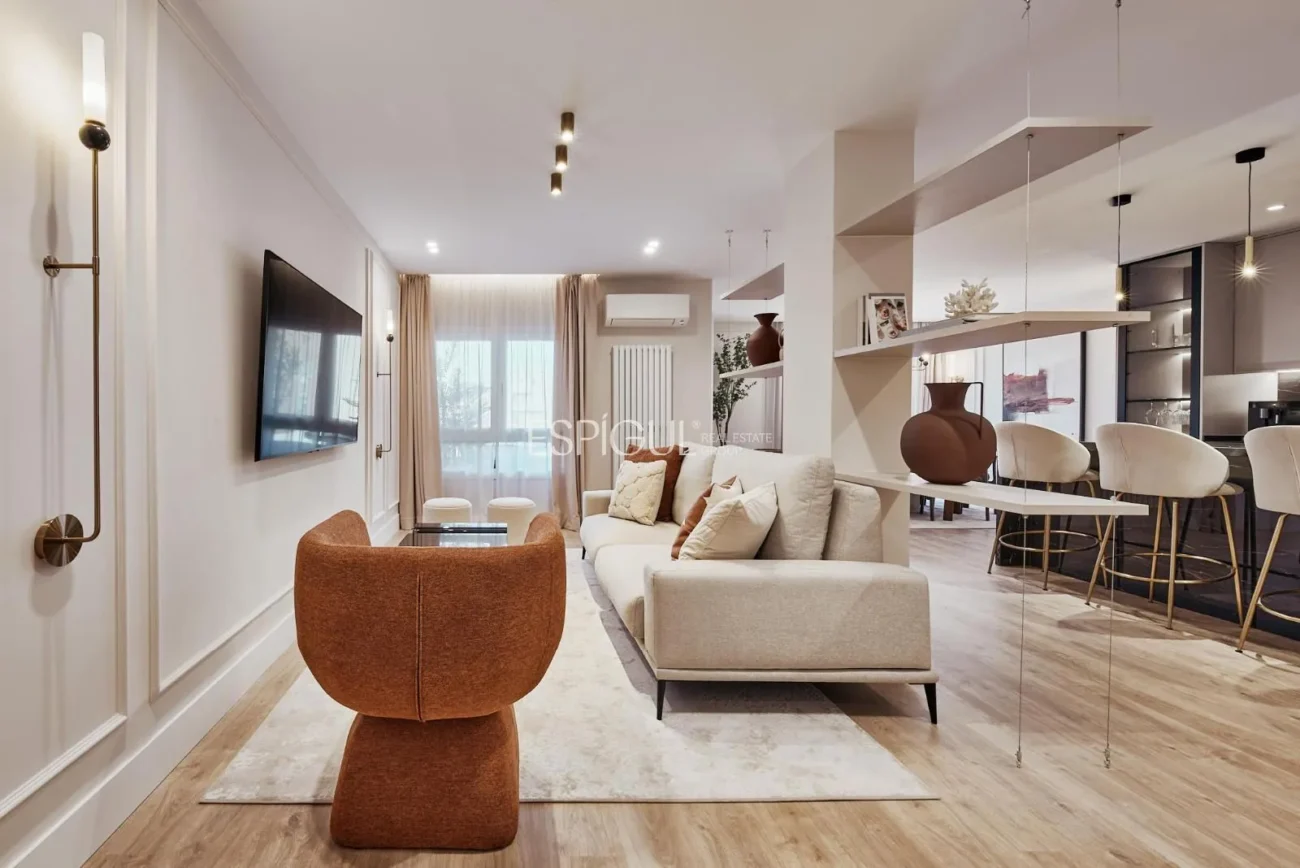 Renovierte Wohnung mit Terrasse in der Calle Castello