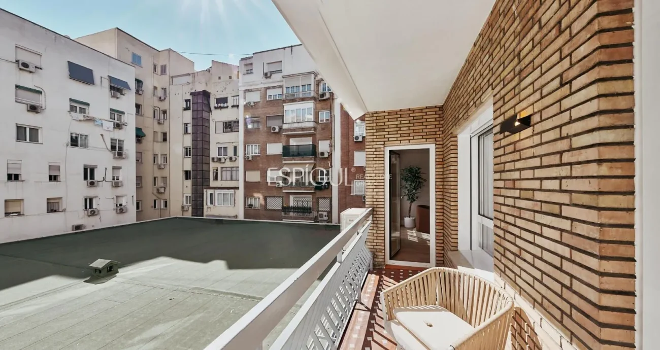 Vivienda de tres dormitorios en Calle Castelló, Barrio de Salamaca