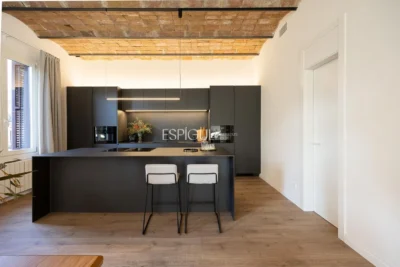 Logement exclusif avec une essence classique et un confort contemporain au cœur de l&rsquo;Eixample Dret