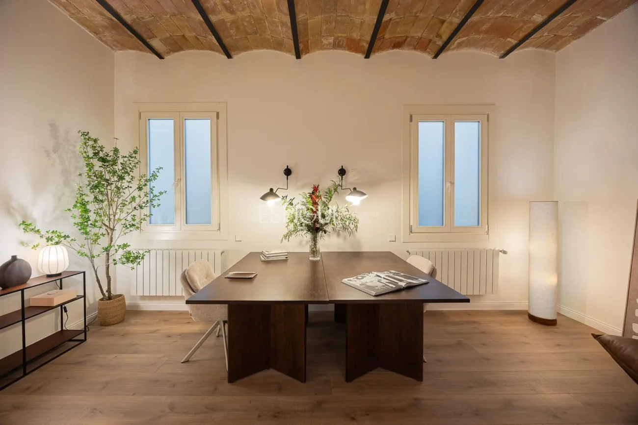 Logement exclusif avec une essence classique et un confort contemporain au cœur de l&rsquo;Eixample Dret