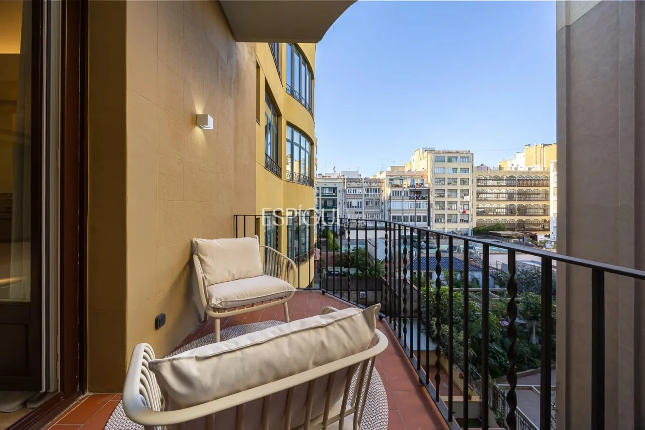 Logement exclusif avec une essence classique et un confort contemporain au cœur de l&rsquo;Eixample Dret