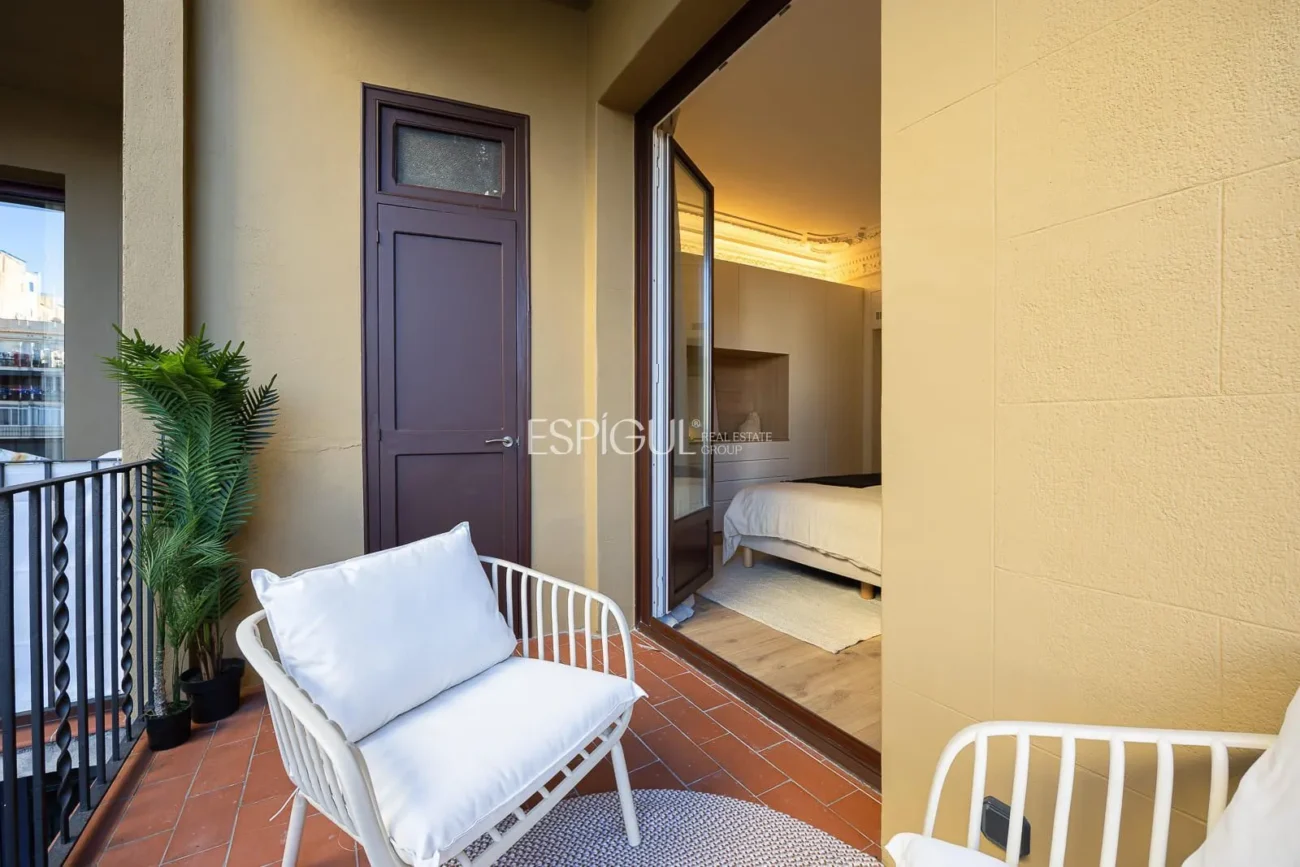 Logement exclusif avec une essence classique et un confort contemporain au cœur de l&rsquo;Eixample Dret