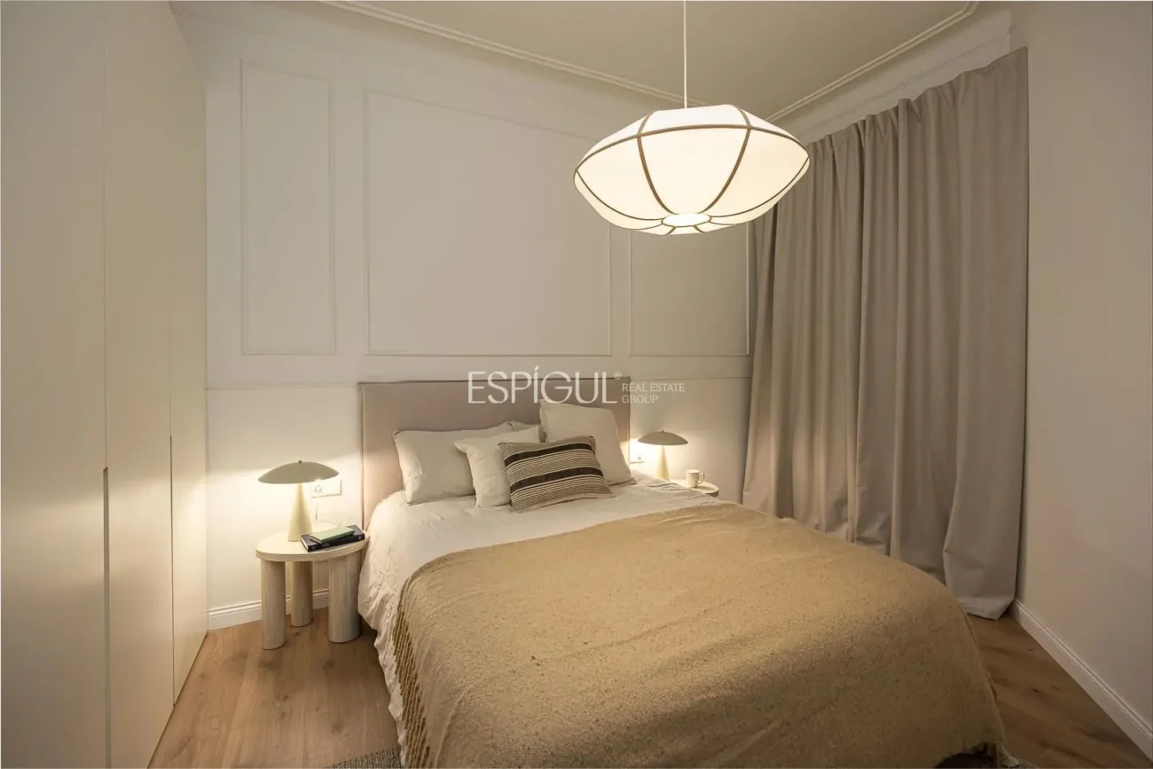Logement exclusif avec une essence classique et un confort contemporain au cœur de l&rsquo;Eixample Dret