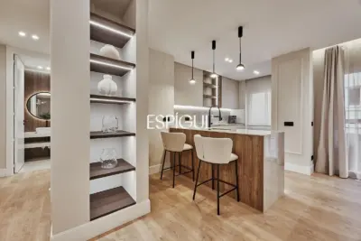 Vivienda exterior en Calle Principe de Asturias, Lista