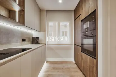 Vivienda exterior en Calle Principe de Asturias, Lista