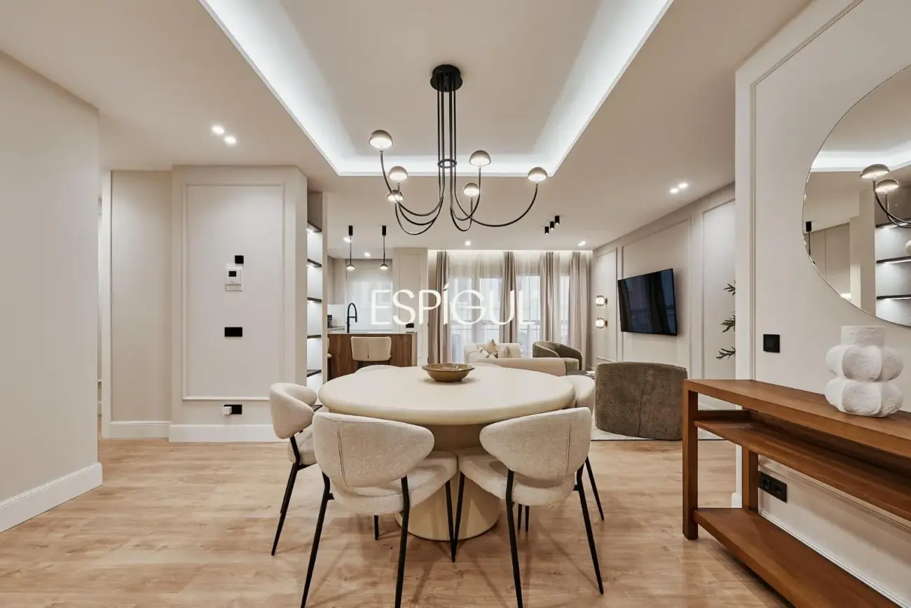 Vivienda exterior en Calle Principe de Asturias, Lista