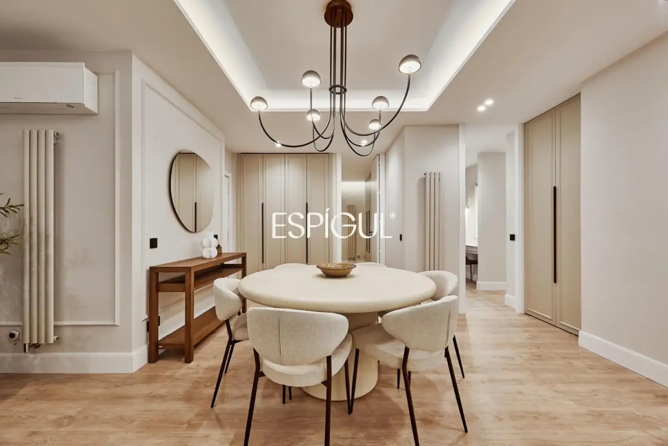 Vivienda exterior en Calle Principe de Asturias, Lista