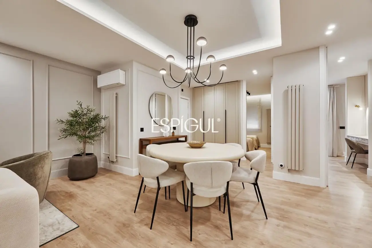 Vivienda exterior en Calle Principe de Asturias, Lista