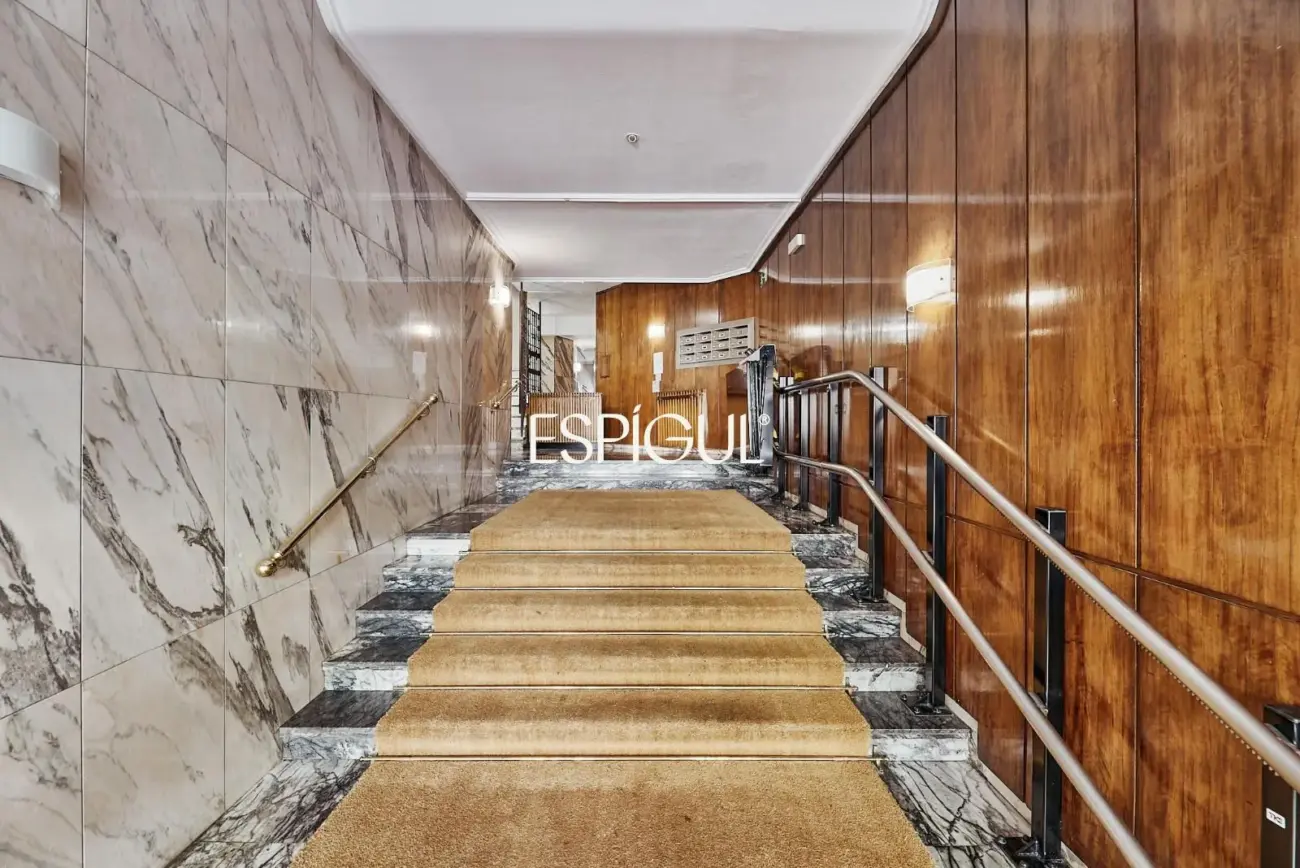 Vivienda exterior en Calle Principe de Asturias, Lista