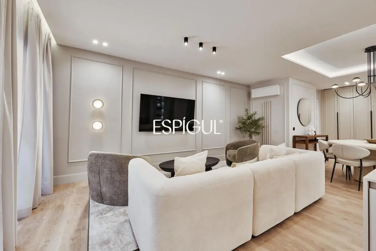 Vivienda exterior en Calle Principe de Asturias, Lista