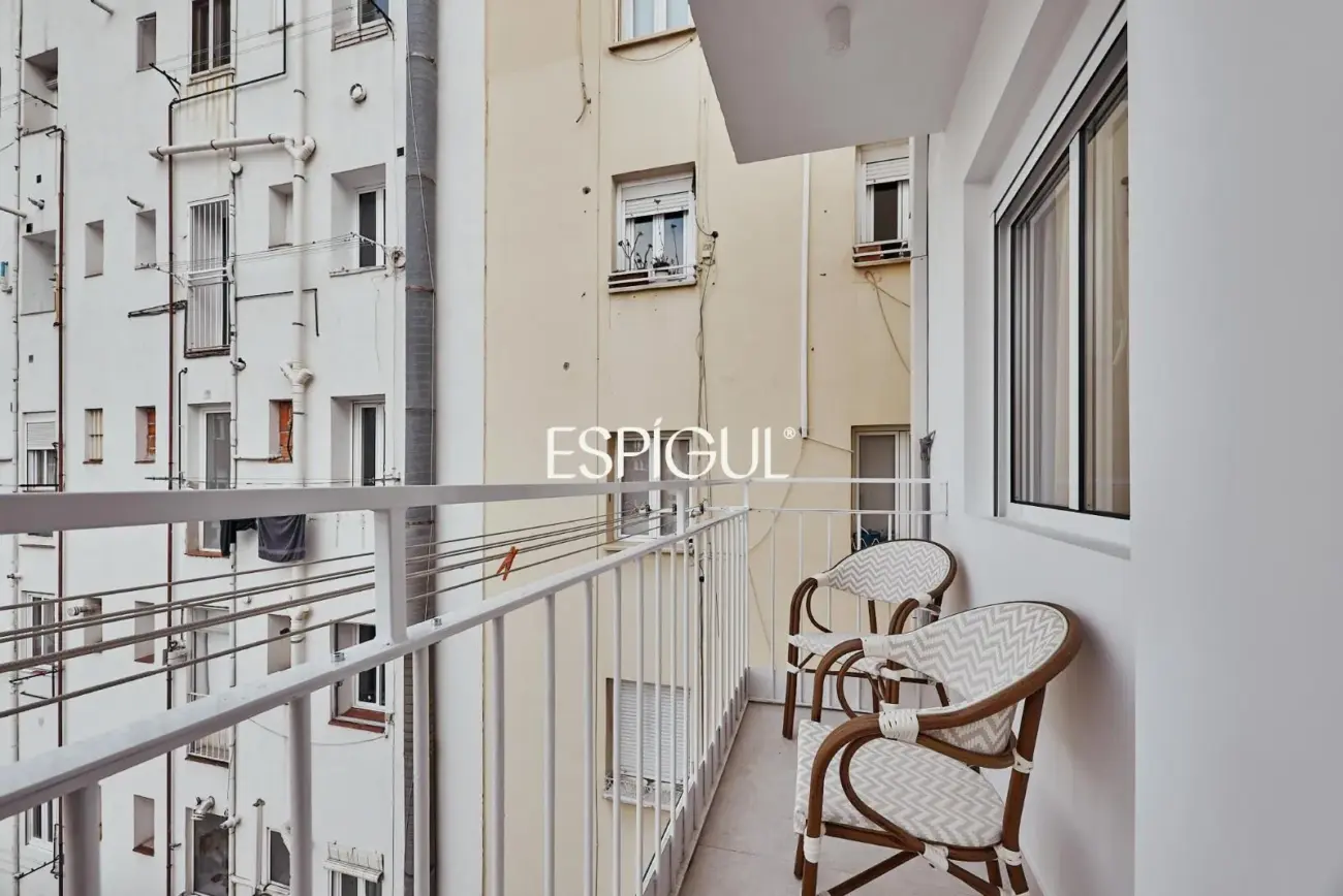 Vivienda exterior en Calle Principe de Asturias, Lista