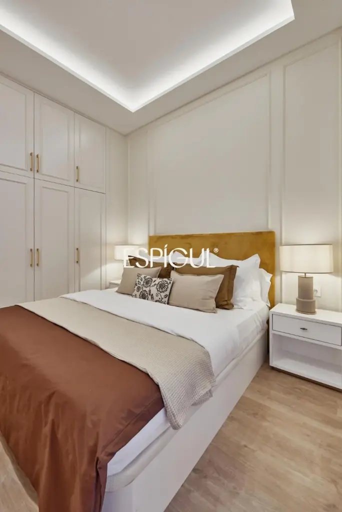 Отремонтированная квартира с видом на улицу на улице Барко, Центр