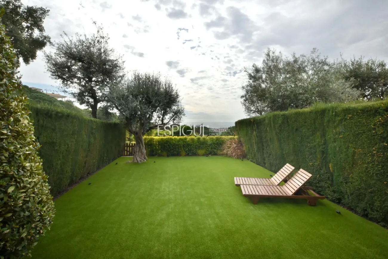 Townhouse with spectacular views in Sant Berger, Teia