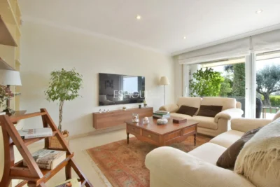 Двухквартирный дом с захватывающим видом в Сант-Бергер, Тейя