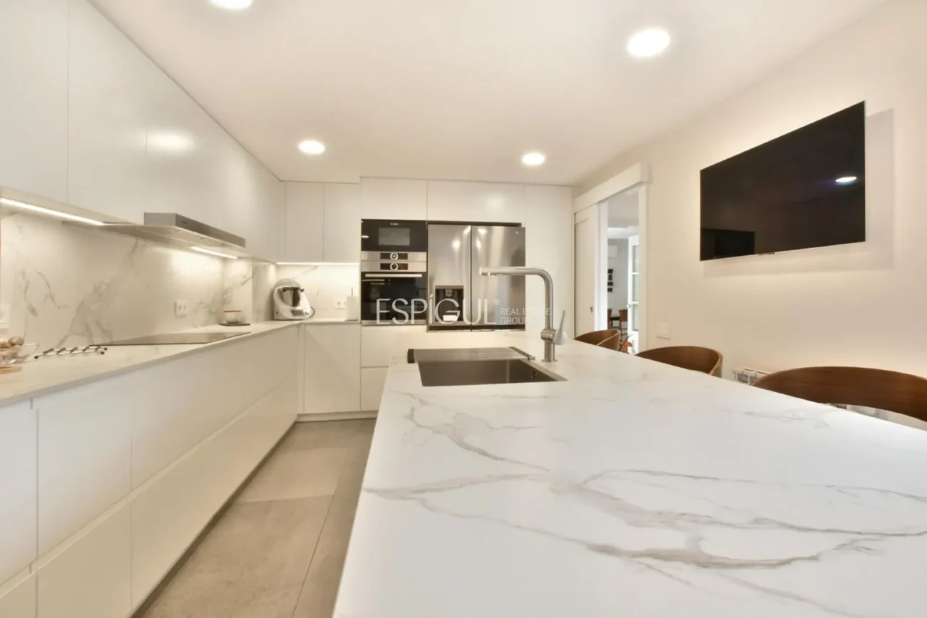 Двухквартирный дом с захватывающим видом в Сант-Бергер, Тейя