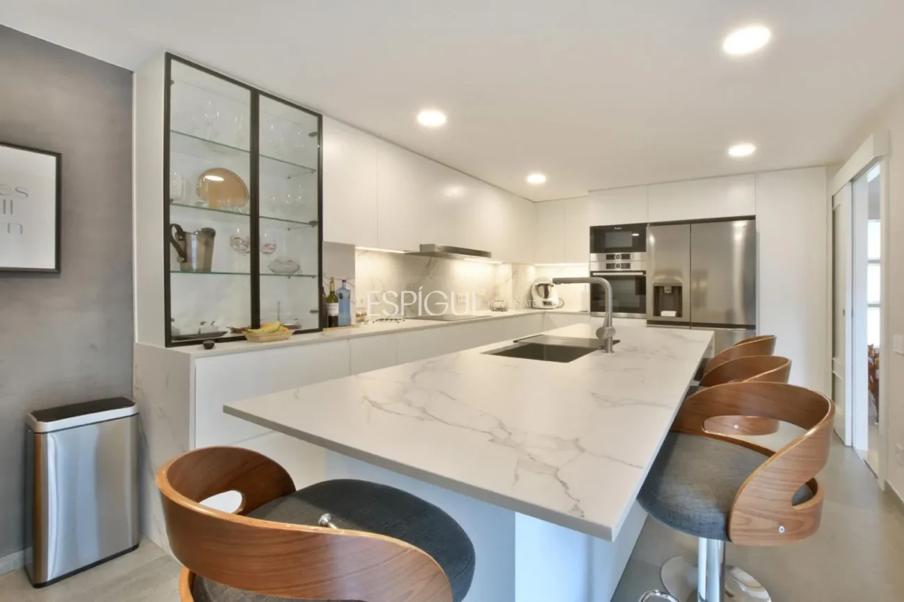 Двухквартирный дом с захватывающим видом в Сант-Бергер, Тейя