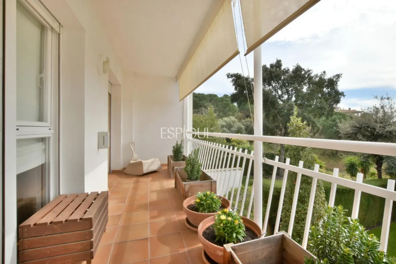 Двухквартирный дом с захватывающим видом в Сант-Бергер, Тейя