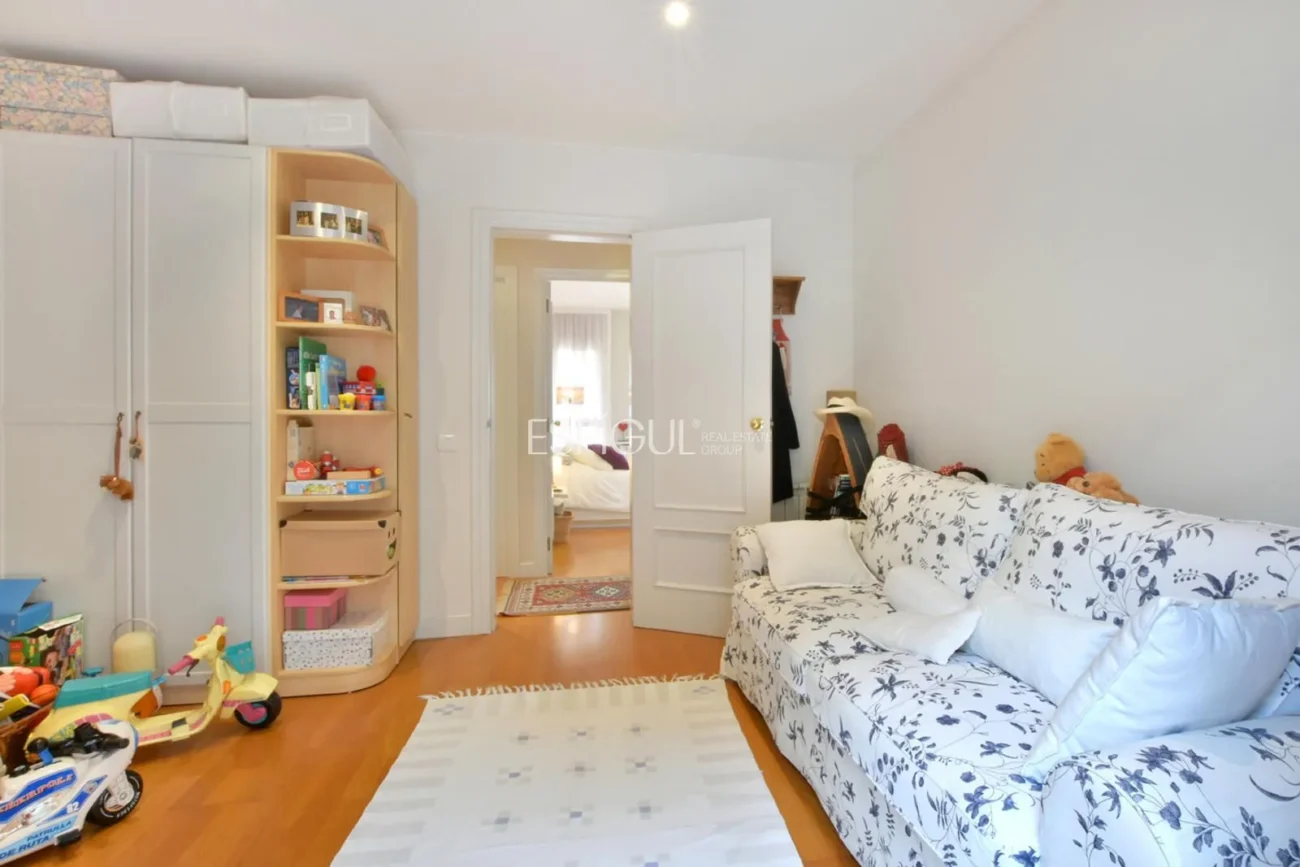 Двухквартирный дом с захватывающим видом в Сант-Бергер, Тейя