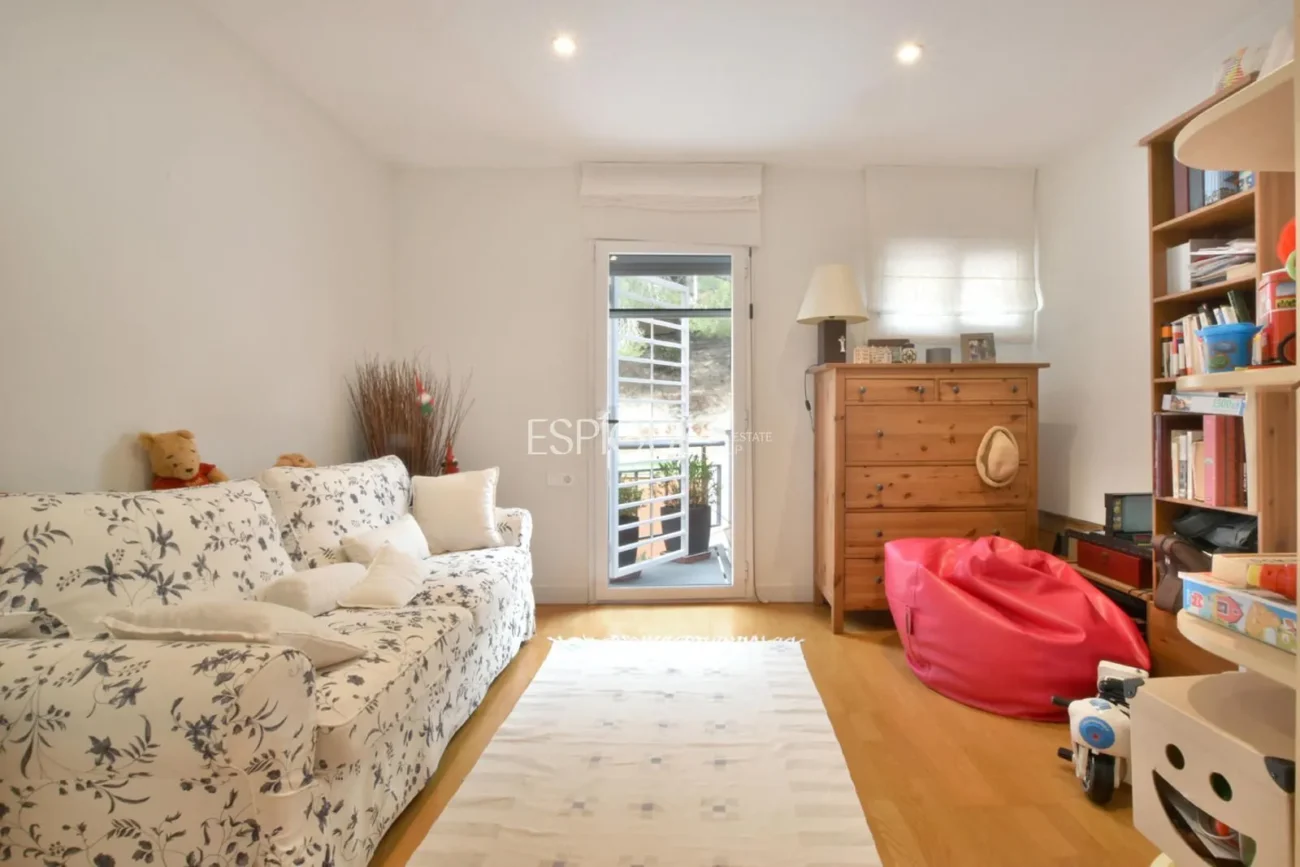 Двухквартирный дом с захватывающим видом в Сант-Бергер, Тейя