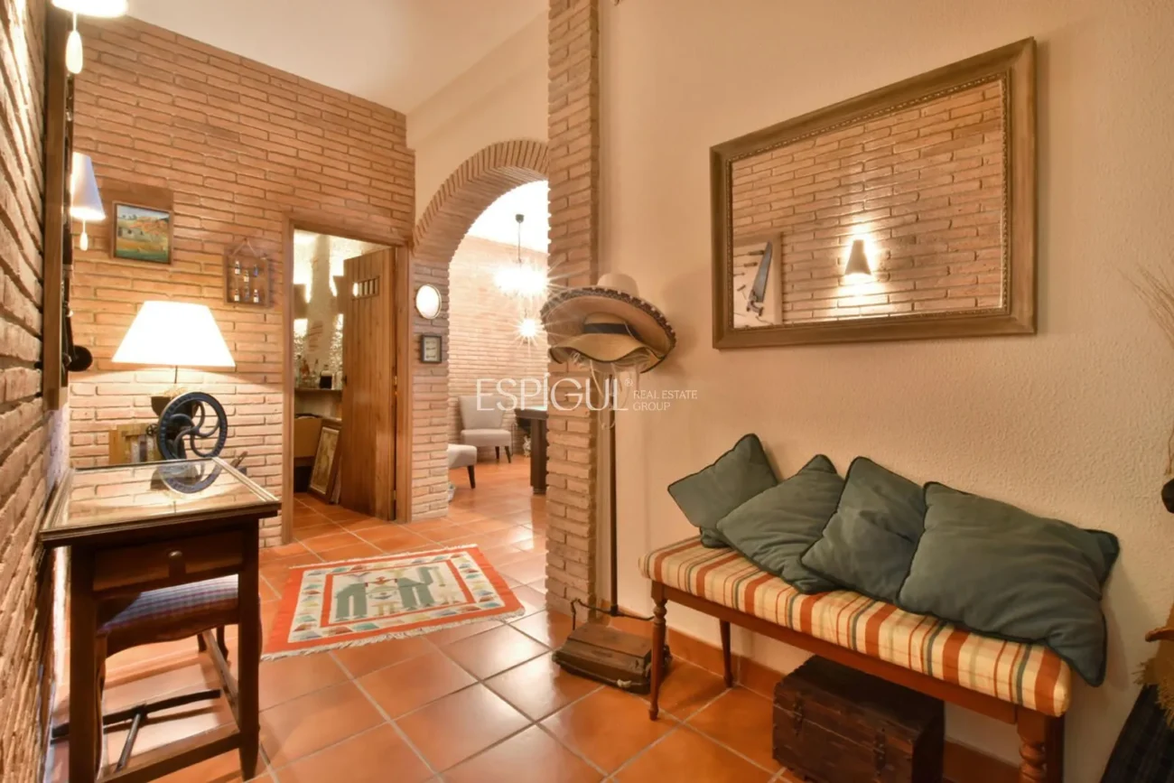 Двухквартирный дом с захватывающим видом в Сант-Бергер, Тейя