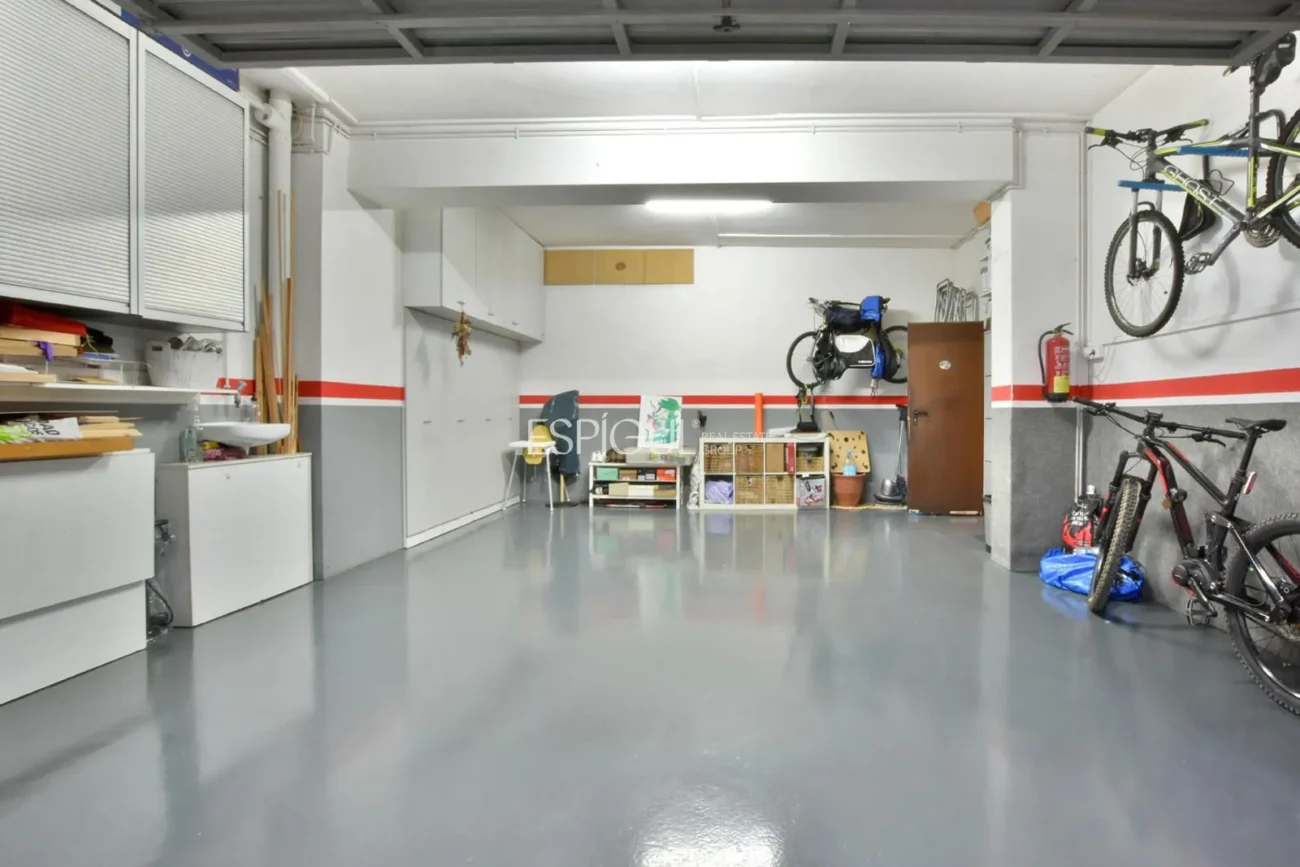 Двухквартирный дом с захватывающим видом в Сант-Бергер, Тейя