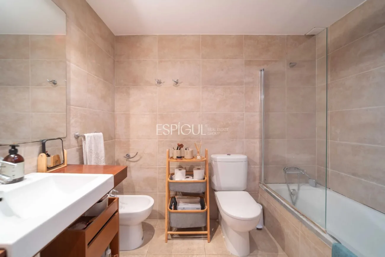 Amplia vivienda familiar en zona tranquila de Fornells de la Selva