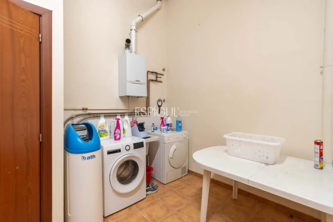 Amplia vivienda familiar en zona tranquila de Fornells de la Selva