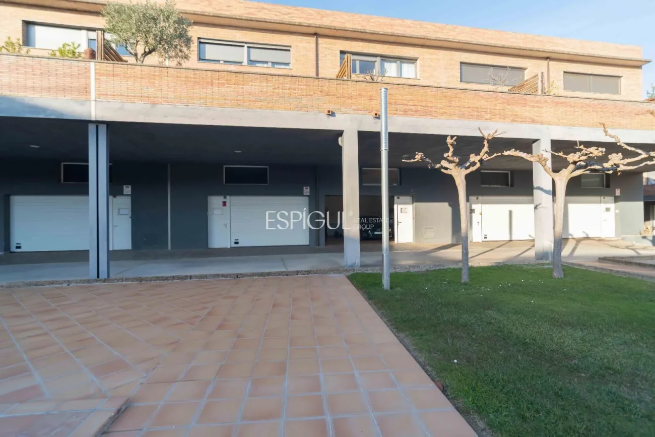 Amplia vivienda familiar en zona tranquila de Fornells de la Selva