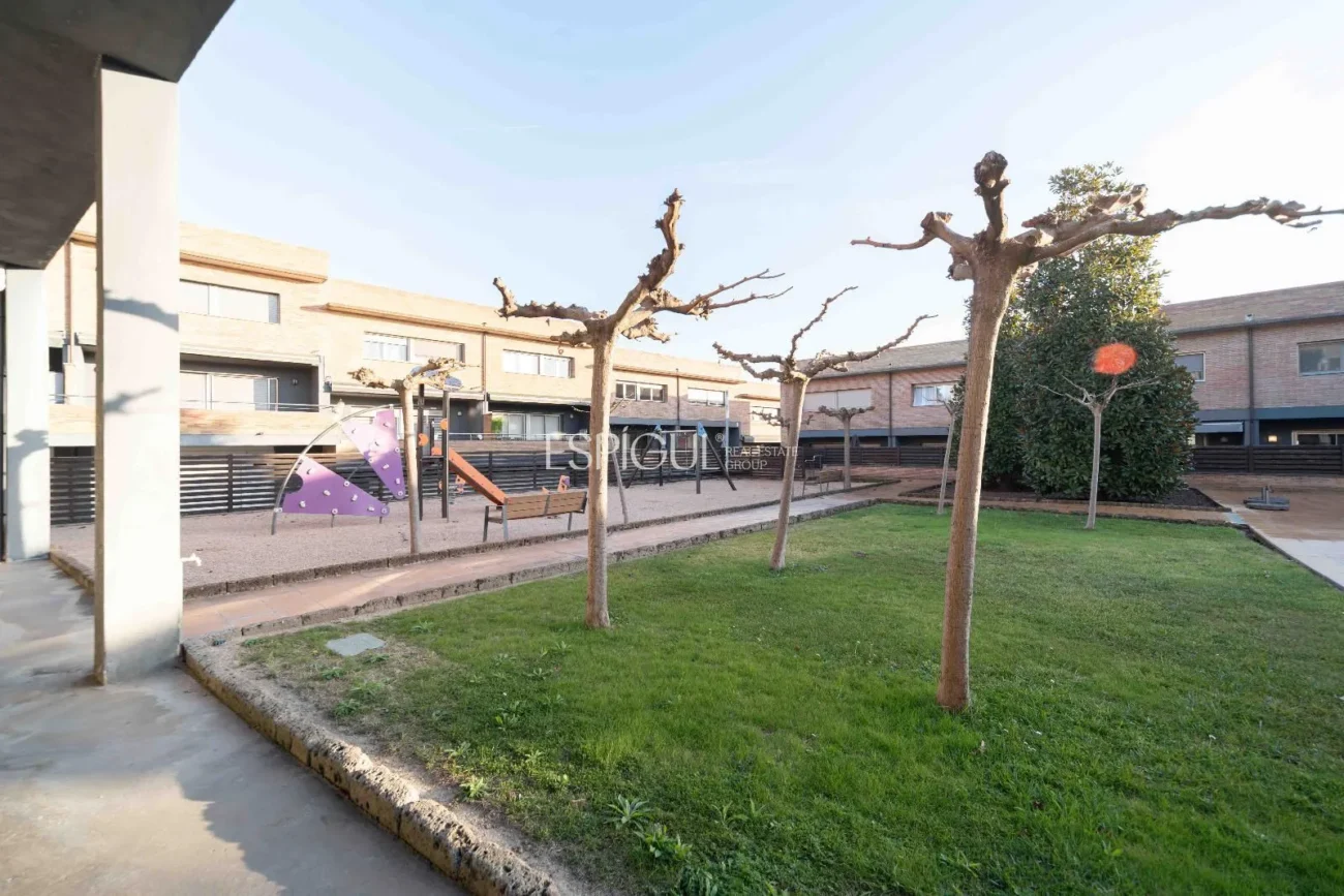 Amplia vivienda familiar en zona tranquila de Fornells de la Selva