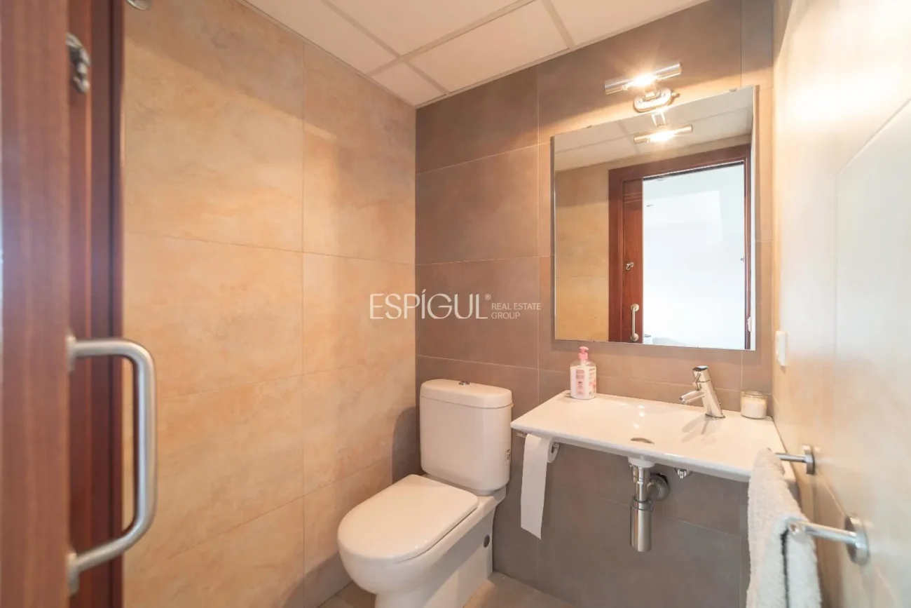 Amplia vivienda familiar en zona tranquila de Fornells de la Selva