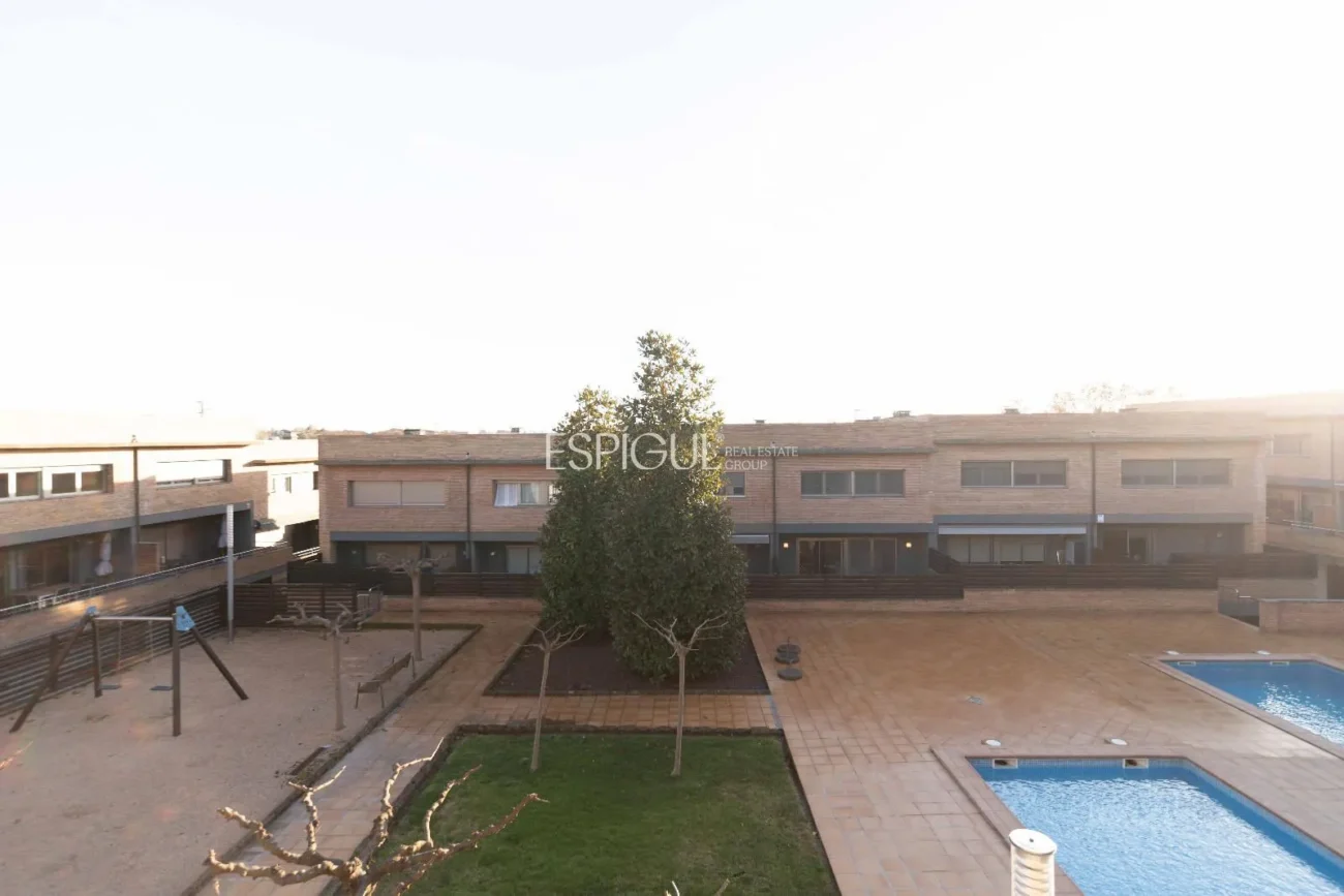 Amplia vivienda familiar en zona tranquila de Fornells de la Selva