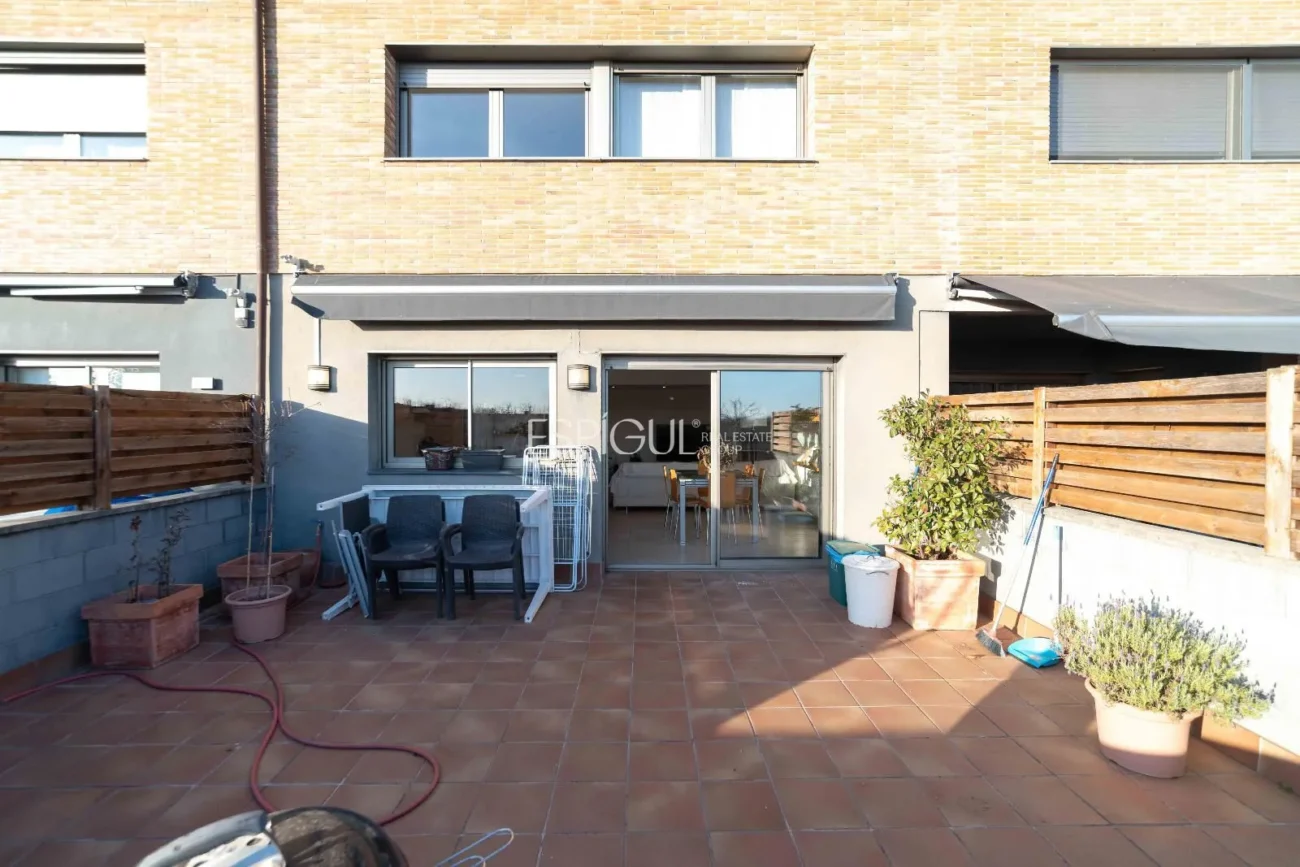 Amplia vivienda familiar en zona tranquila de Fornells de la Selva