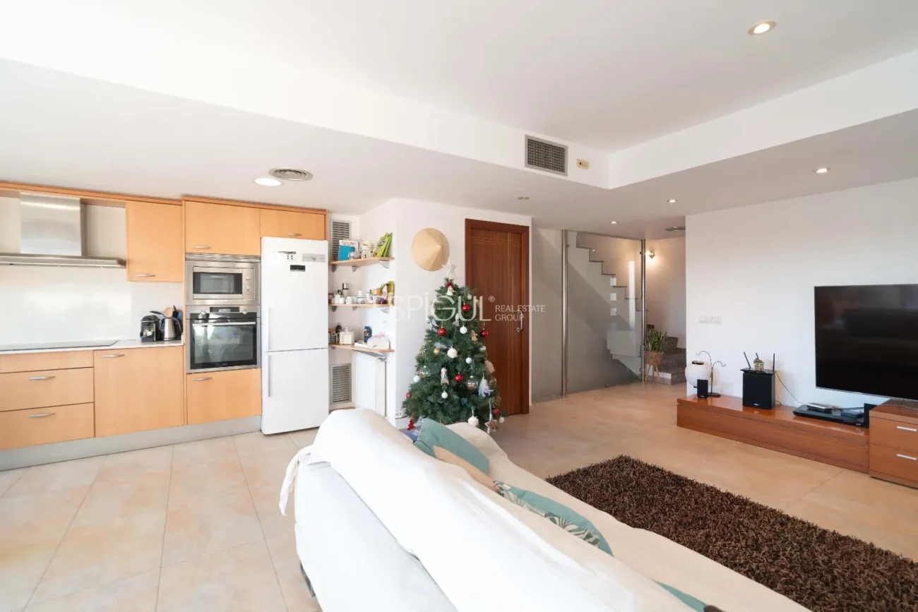 Amplia vivienda familiar en zona tranquila de Fornells de la Selva