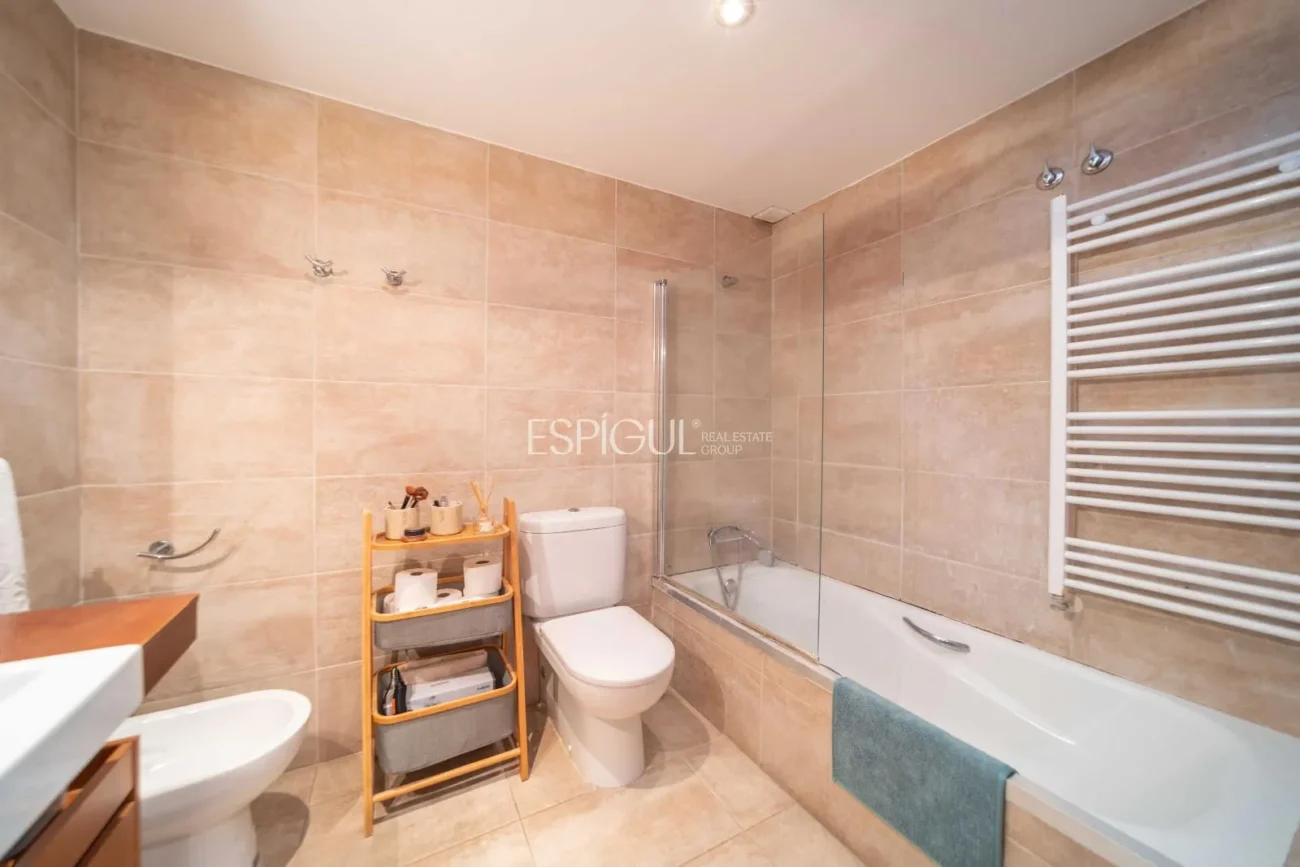 Amplia vivienda familiar en zona tranquila de Fornells de la Selva