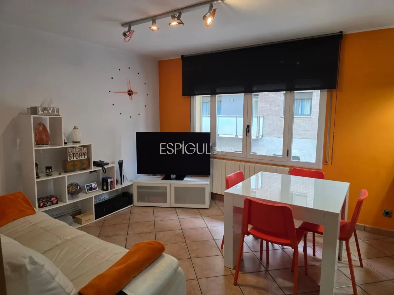 Ampli pis de 3 habitacions al cor de l’Eixample Sud