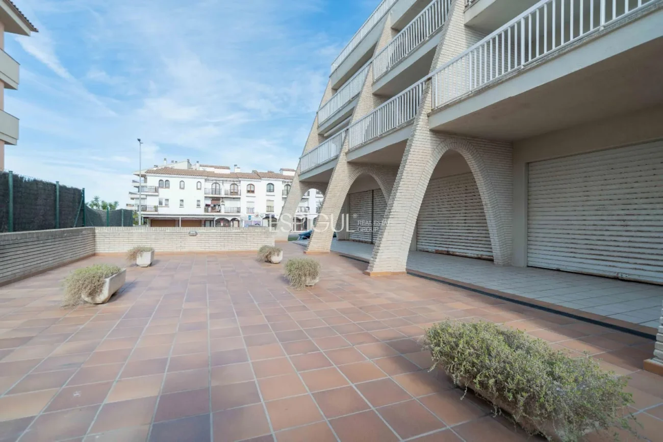 Bajo con jardín de 2 habitaciones en el puerto de L´Escala